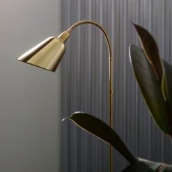 &Tradition Lampe Sur Pied Bellevue AJ7 5 &Tradition Lampe Sur Pied Bellevue AJ7 -Lampe Rabais Magasin 40144 05 03 fbfb967dd2