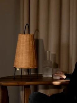 Ferm LIVING Lampe De Table Porti Braided 50 Cm 9 Ferm LIVING Lampe De Table Porti Braided 50 Cm -Lampe Rabais Magasin 579137 01 42 EnvironmentImage 5fcaa5c089