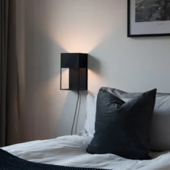 Globen Lighting Applique Box 9 Globen Lighting Applique Box -Lampe Rabais Magasin Box vagglampa svart miljo 1 e81de787cf